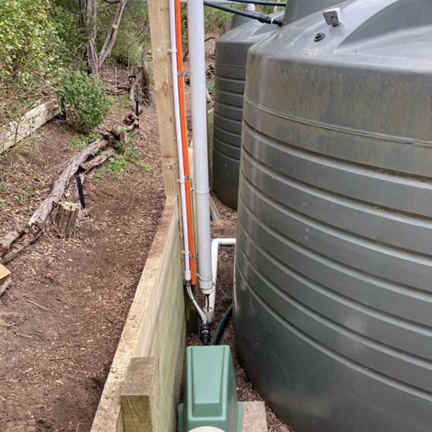 Applied tubing on a water tank